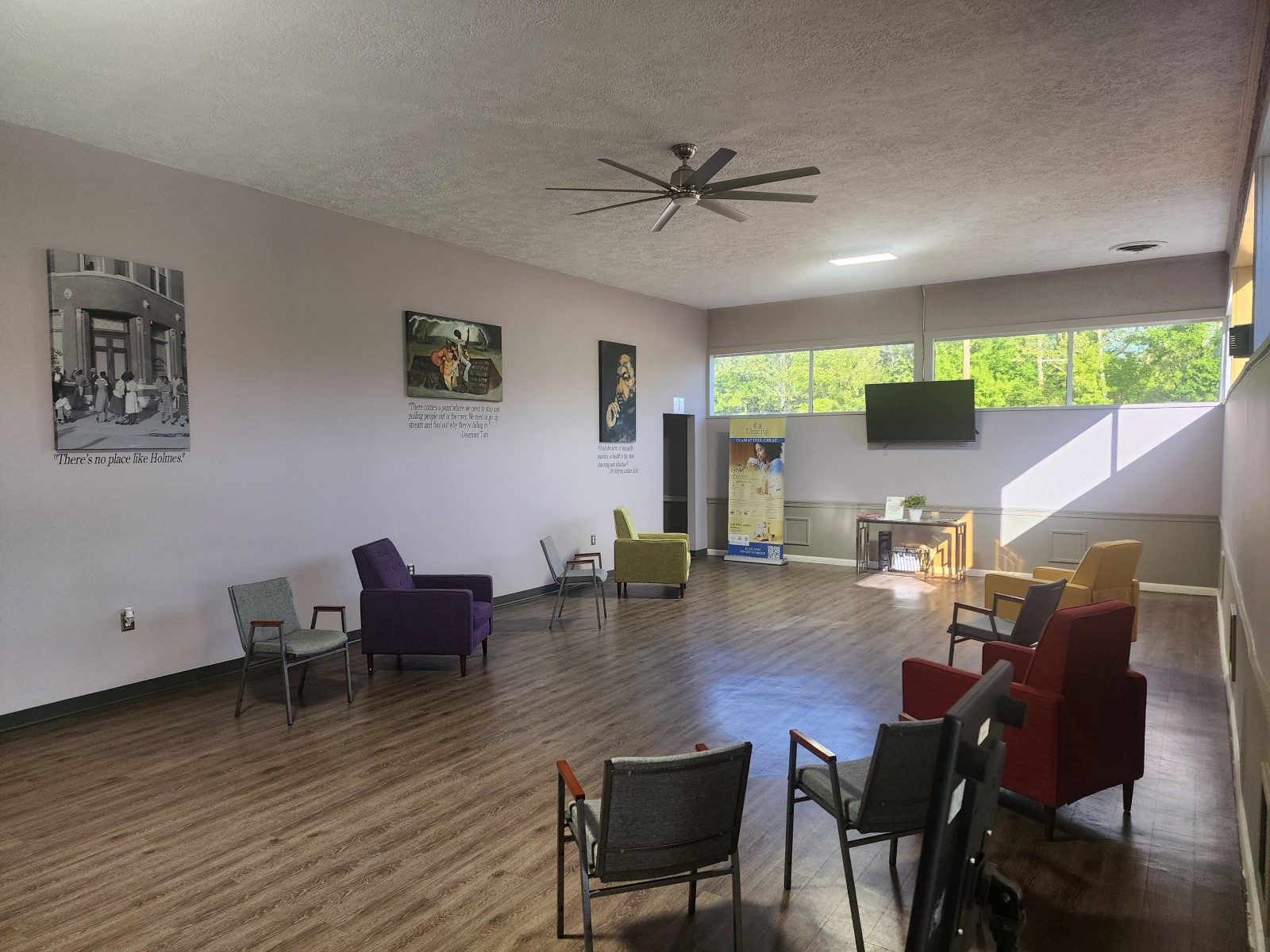 A view inside IDC Lexington’s waiting room